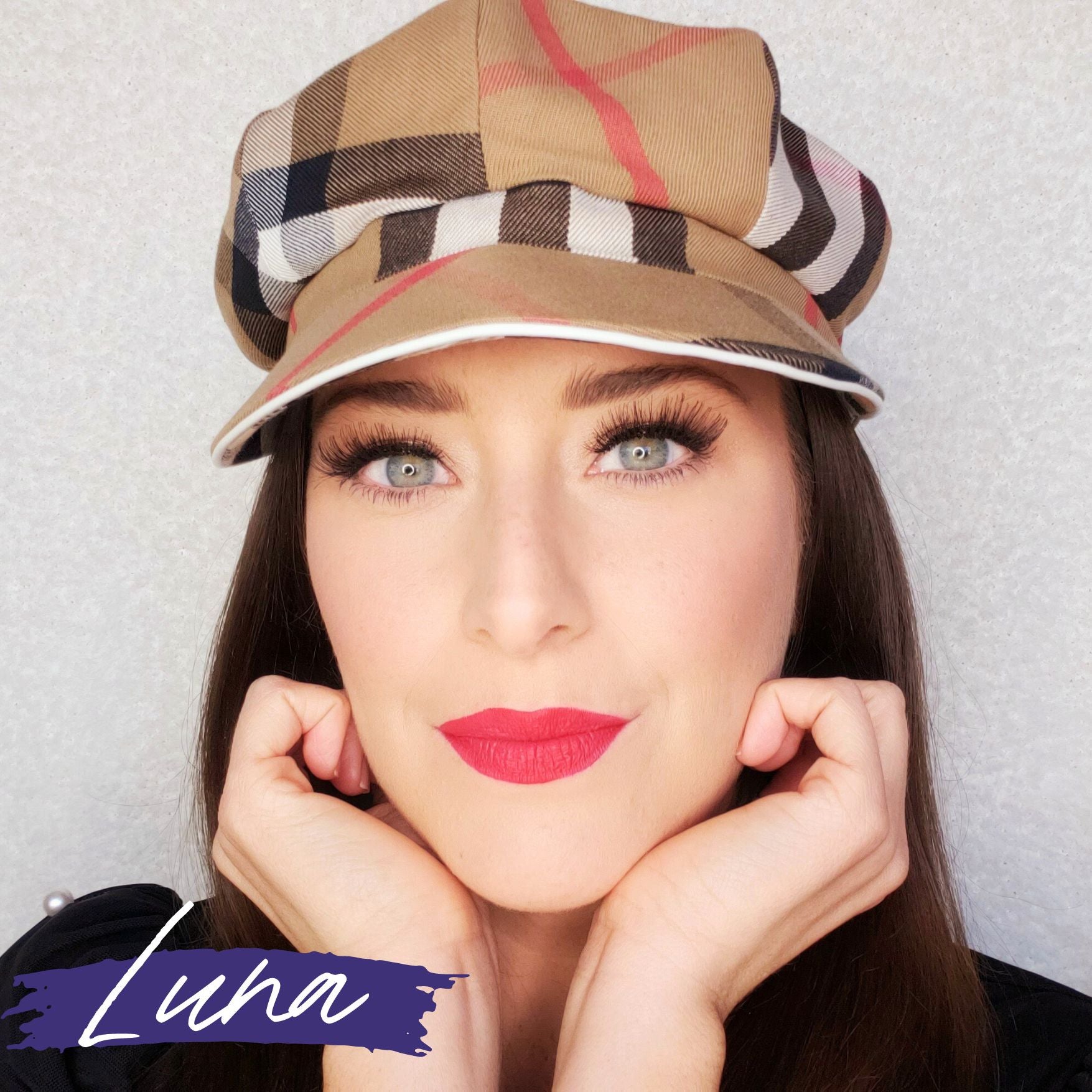 House of Tesla Luna Natural Lashes on model